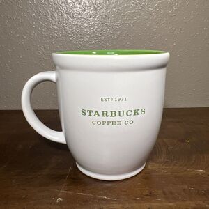 STARBUCKS 2007 4.5" tall Mug "Est 1971 Starbucks Coffee Co" 18 fl oz White green